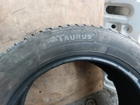 Гуми Зимни 215/55R16, снимка 4 - Гуми и джанти - 45323981