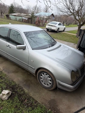 Mercedes-Benz E 250 ., снимка 3