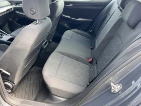 VW Golf Life/1.5e-TSI/150k.c./6MT/Гаранция - 37900 лв. - 99823517 9
