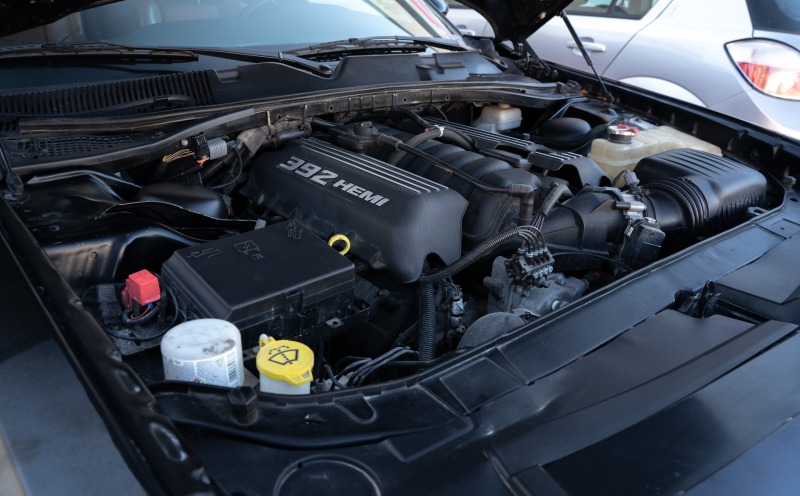 Dodge Challenger SRT Hemi 6.4, снимка 11 - Автомобили и джипове - 44422391