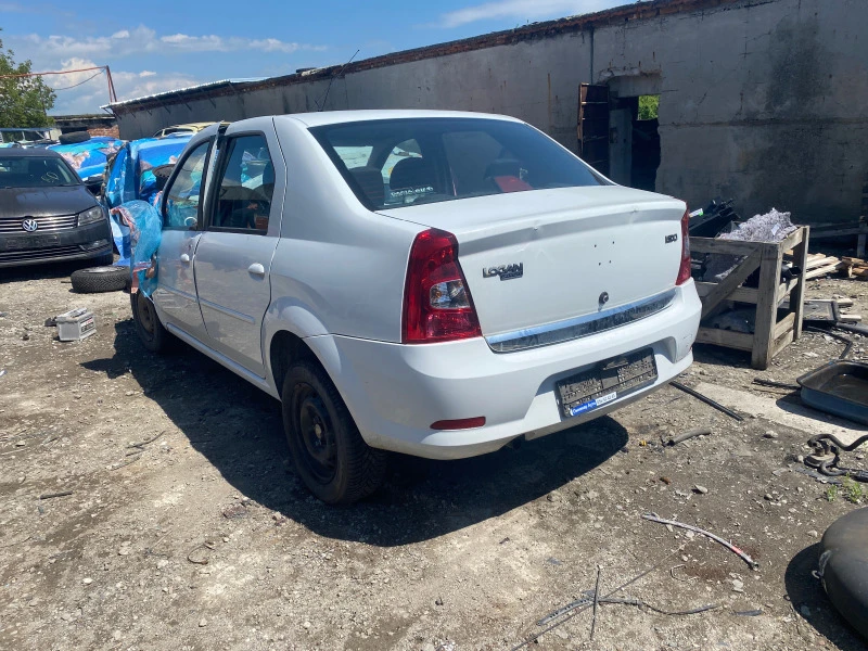 Dacia Logan 1.5dci, снимка 3 - Автомобили и джипове - 45388411