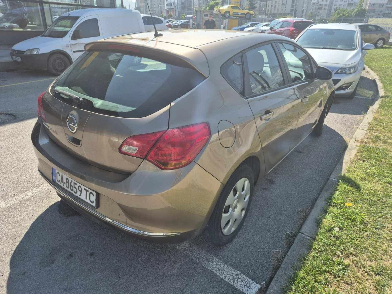 Opel Astra 1.6, снимка 2 - Автомобили и джипове - 47536183