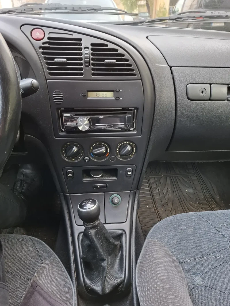 Citroen Xsara 1.4 i, снимка 11 - Автомобили и джипове - 48005765