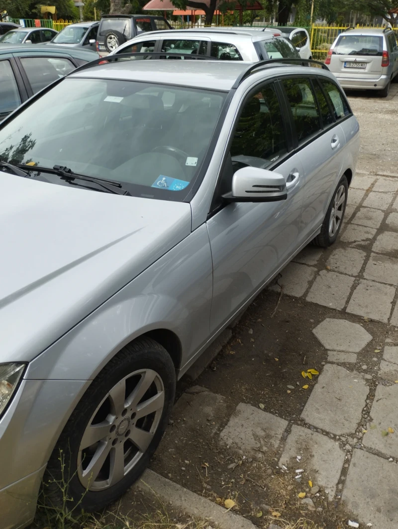 Mercedes-Benz C 220, снимка 4 - Автомобили и джипове - 48038953