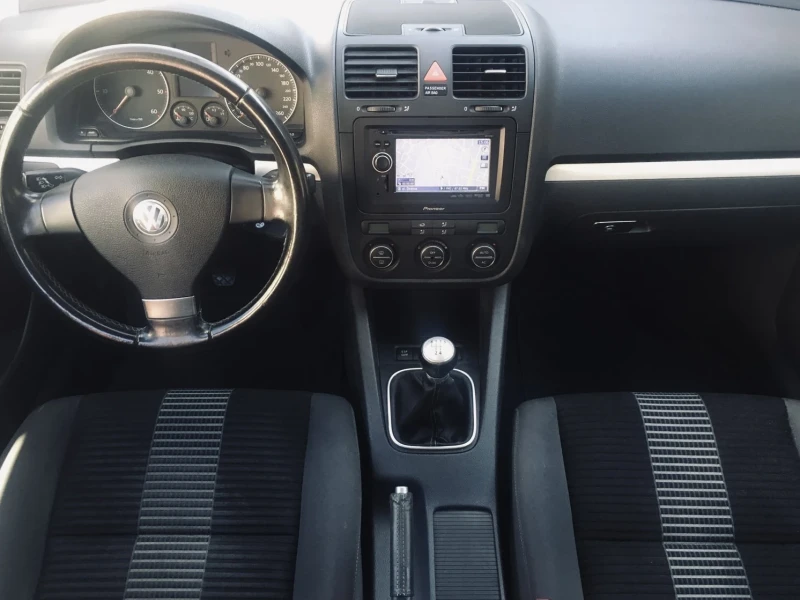 VW Golf 1.9TDI, снимка 7 - Автомобили и джипове - 49527295