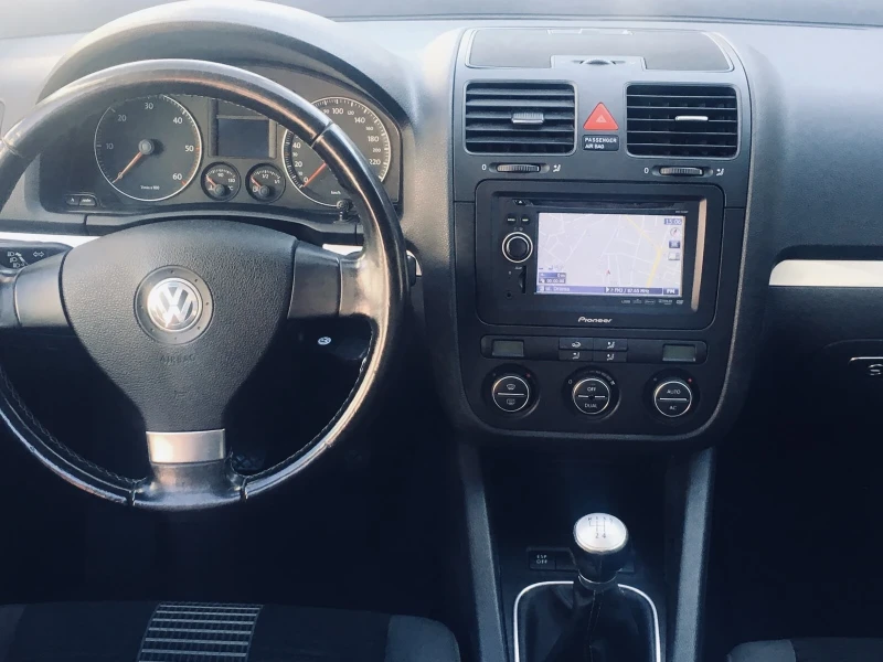 VW Golf 1.9TDI, снимка 8 - Автомобили и джипове - 49527295