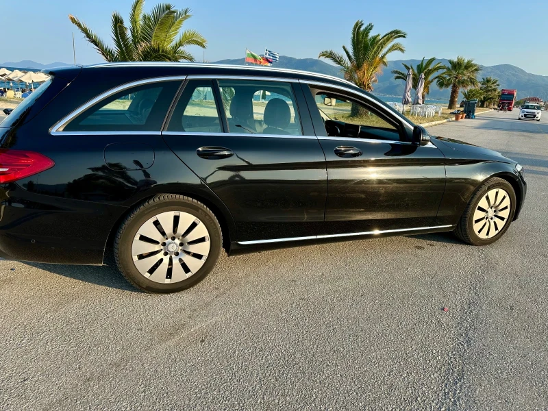 Mercedes-Benz C 300, снимка 4 - Автомобили и джипове - 52406173
