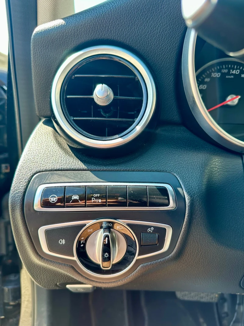 Mercedes-Benz C 300, снимка 9 - Автомобили и джипове - 52406173