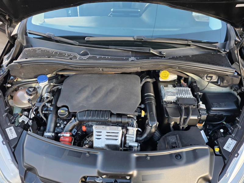 Peugeot 208 81774км 1.2I-110к.с EURO 6B-НАВИГАЦИЯ-ШВЕЙЦАРИЯ, снимка 15 - Автомобили и джипове - 52516031