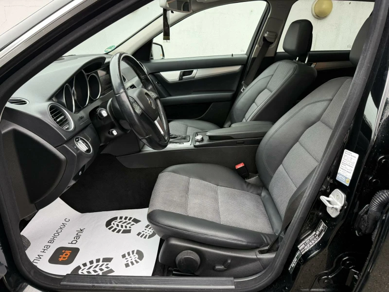 Mercedes-Benz C 250 4MATIC= AVANTGARDE= NAVI= CAMERA= , снимка 8 - Автомобили и джипове - 53250644