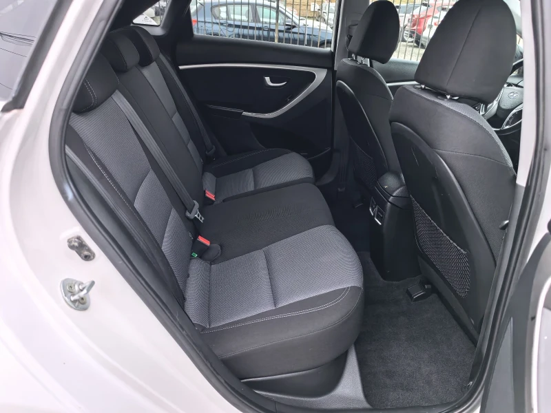 Hyundai I30 1, 6crdi, снимка 13 - Автомобили и джипове - 53357098