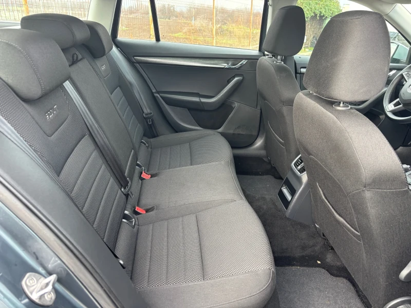 Skoda Octavia Scout 4x4 185 коня, снимка 10 - Автомобили и джипове - 53394347