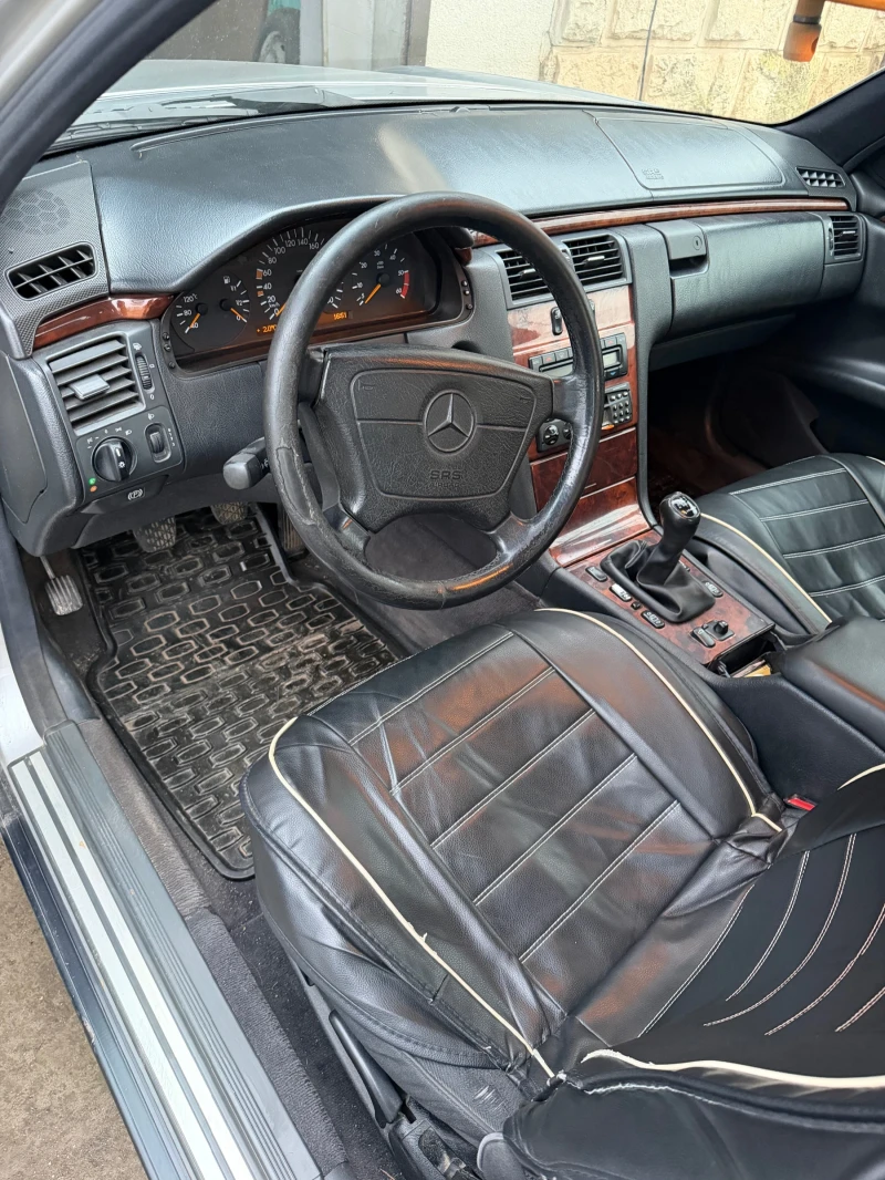 Mercedes-Benz E 250 ., снимка 9 - Автомобили и джипове - 53448215