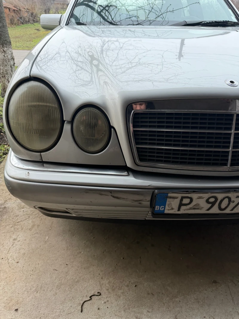 Mercedes-Benz E 250 ., снимка 8 - Автомобили и джипове - 53448215