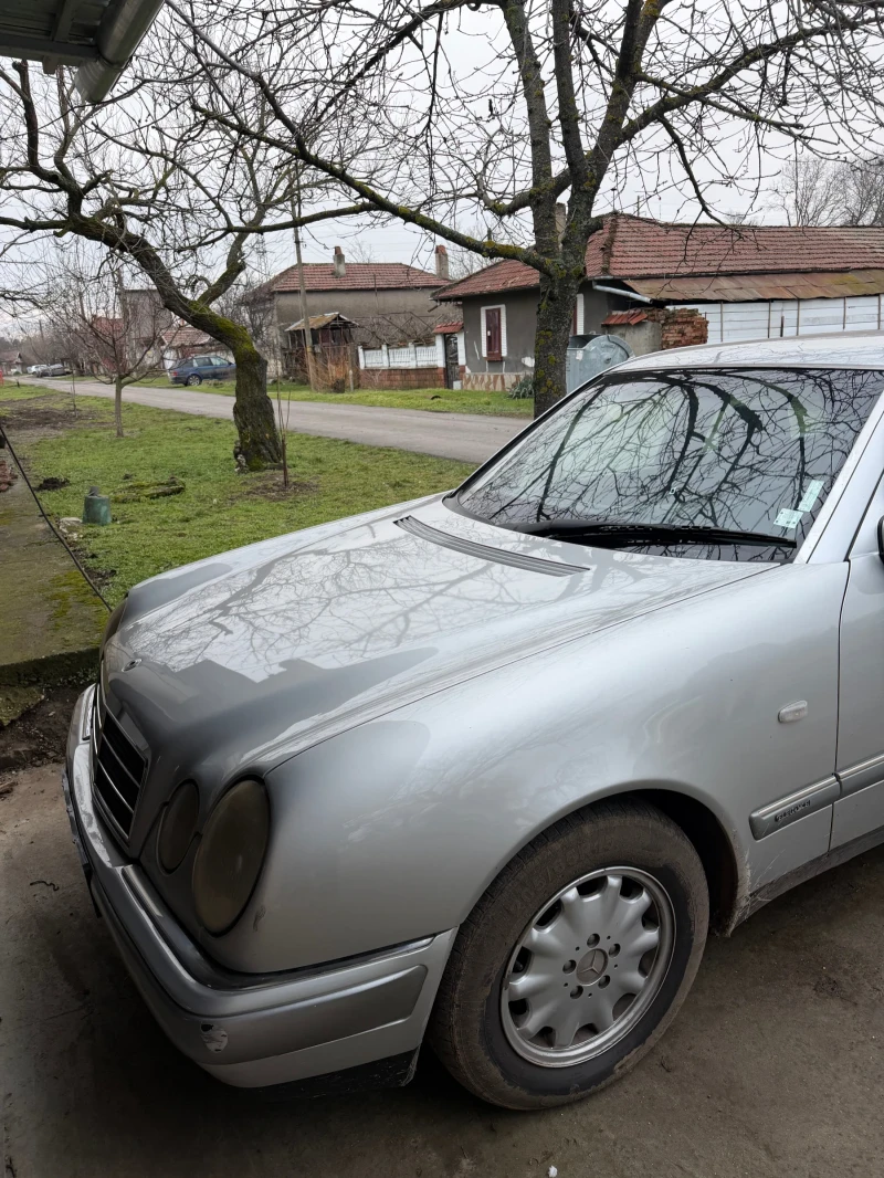 Mercedes-Benz E 250 ., снимка 5 - Автомобили и джипове - 53448215