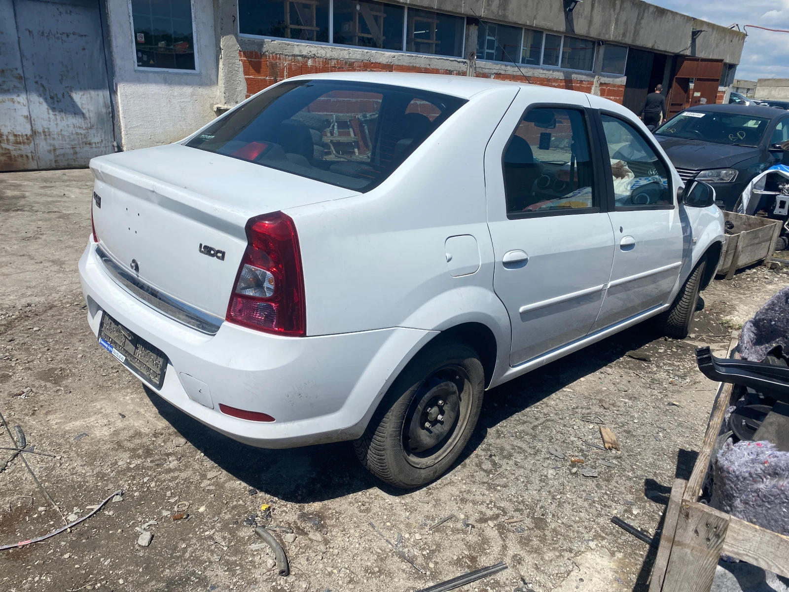 Dacia Logan 1.5dci - изображение 4