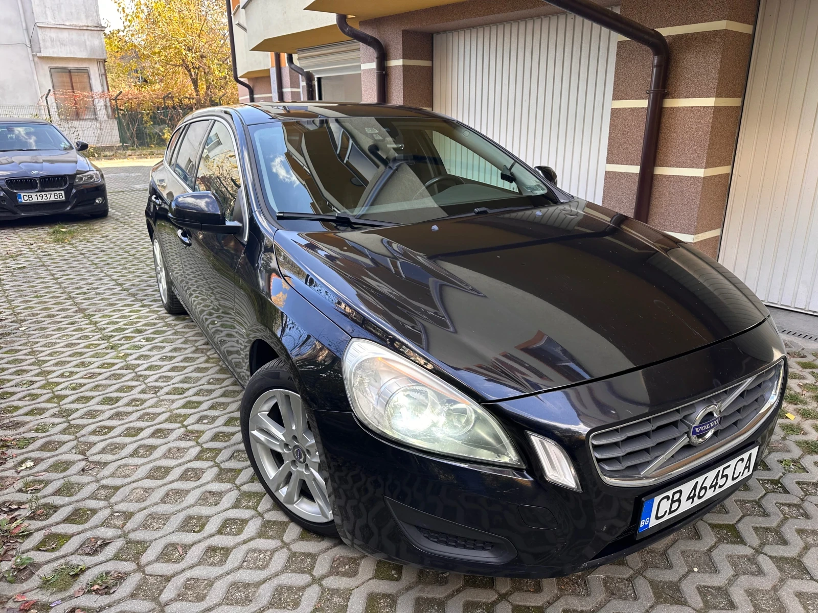 Volvo V60 2.0 D3 - изображение 3