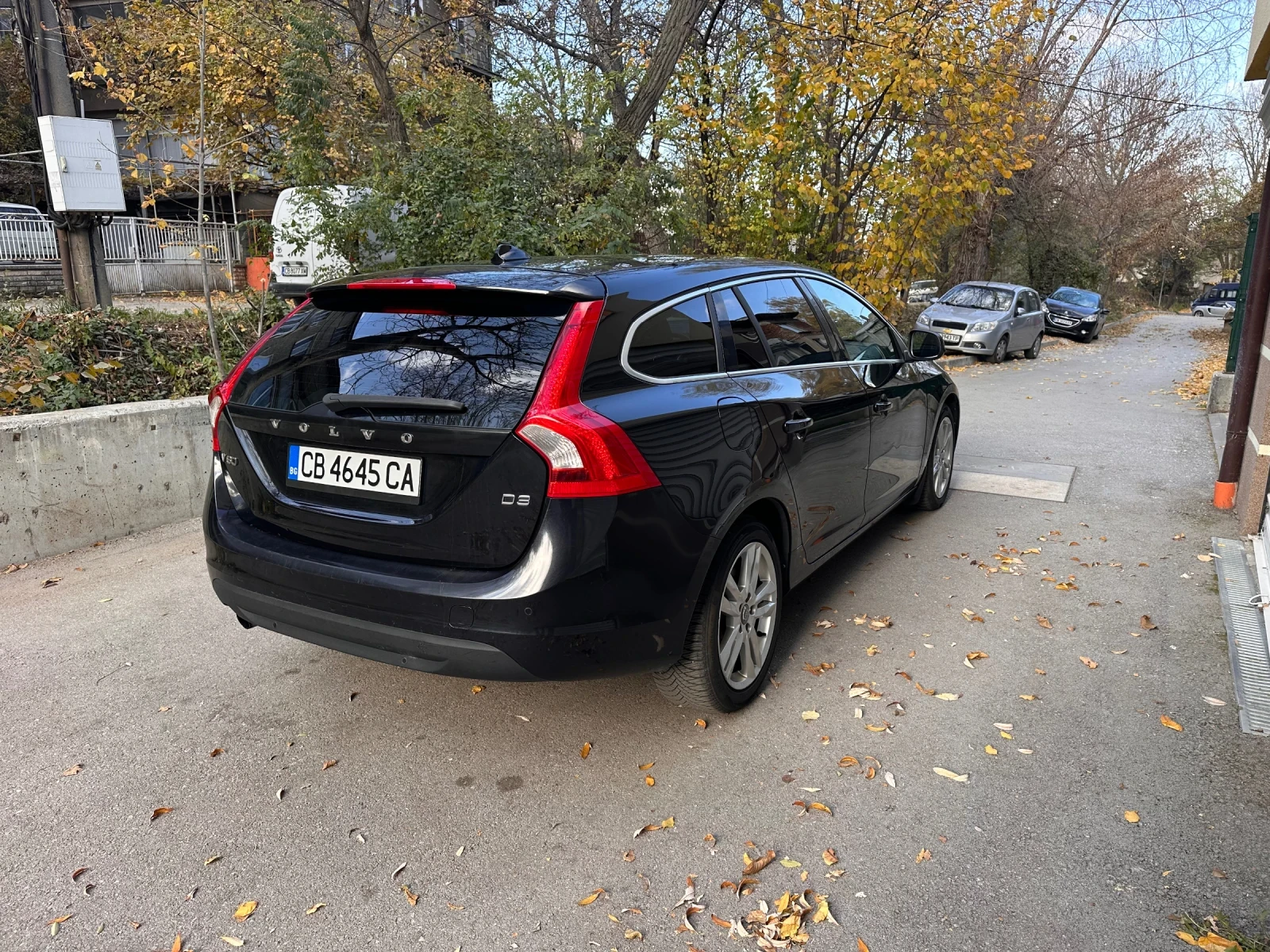 Volvo V60 2.0 D3 - изображение 4