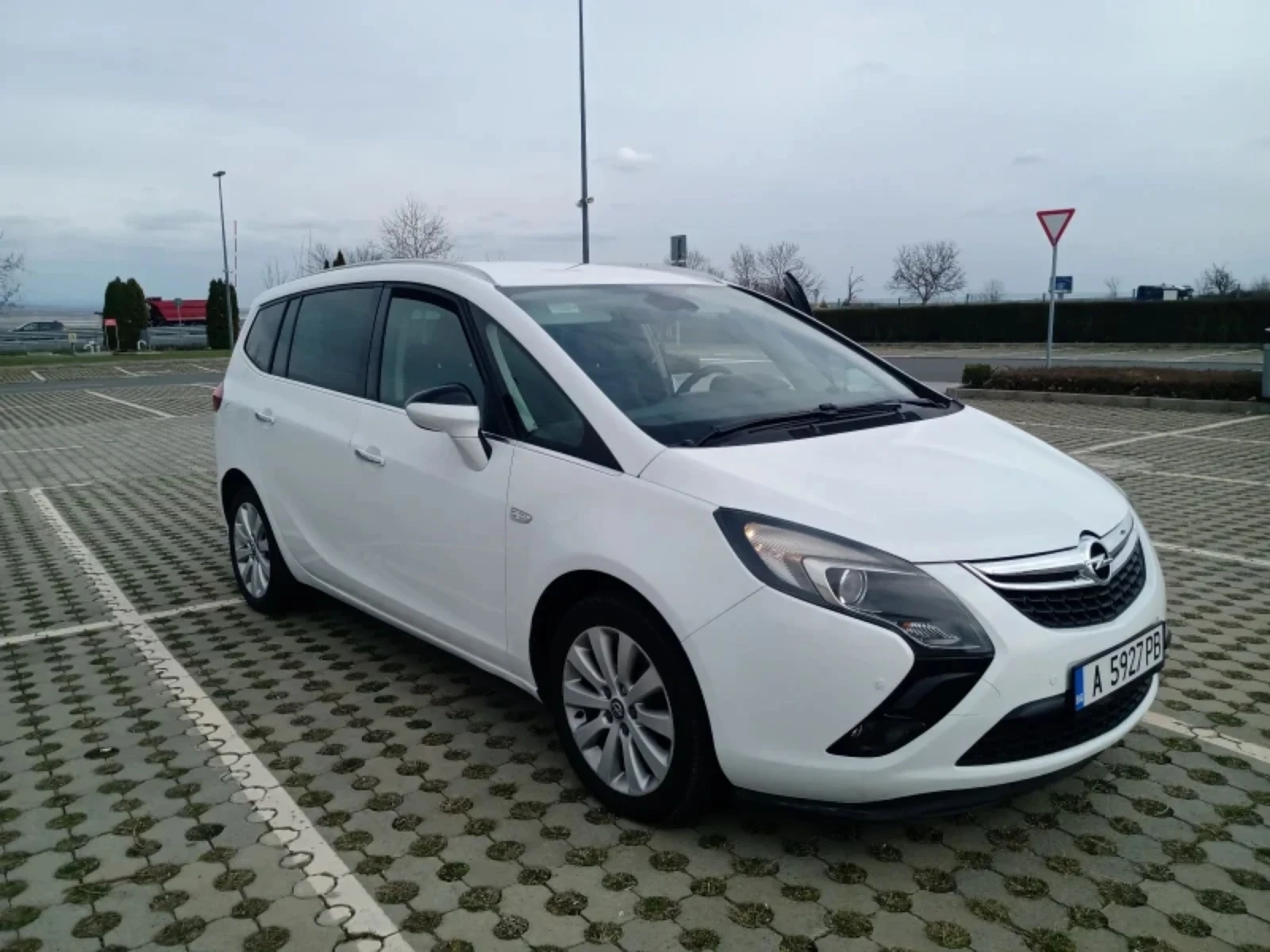 Opel Zafira 1.6 CNG  - изображение 2