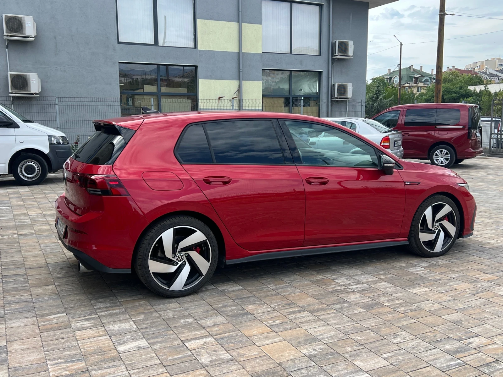 VW Golf GTI РЪЧНИ СКОРОСТИ - изображение 5