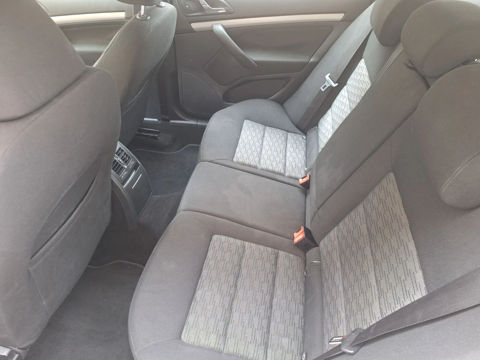 Skoda Octavia 1.6 TDI DSG AUTOMAT  | Mobile.bg � ����������� 12