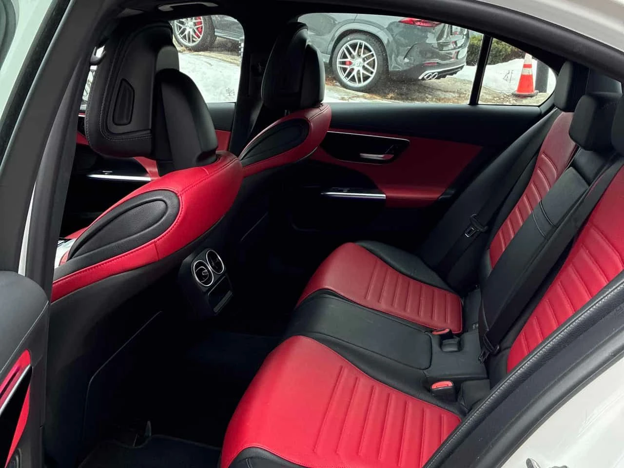 Mercedes-Benz C 300 * CARFAX * ДИСТРОНИК* 360 КАМЕРИ* , снимка 11 - Автомобили и джипове - 53738665