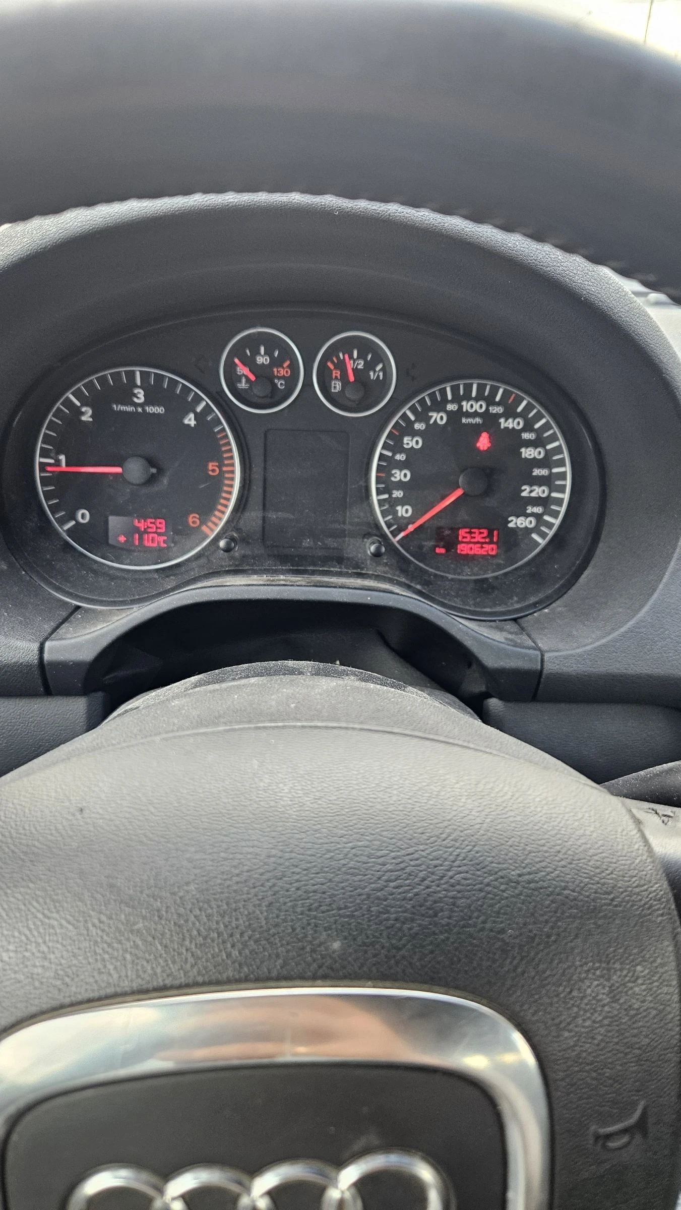 Audi A3 2.0tdi.4x4.6spieed.sportbag, снимка 12 - Автомобили и джипове - 53987552