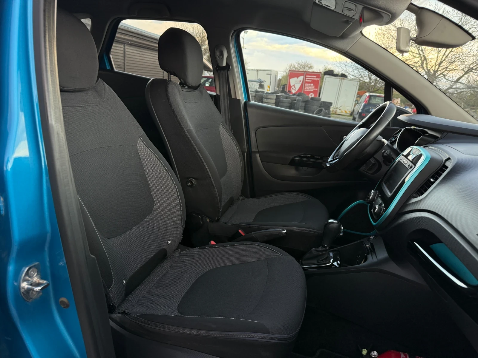 Renault Captur 1.5DCi NAVI AUTOMAT, снимка 10 - Автомобили и джипове - 54182506