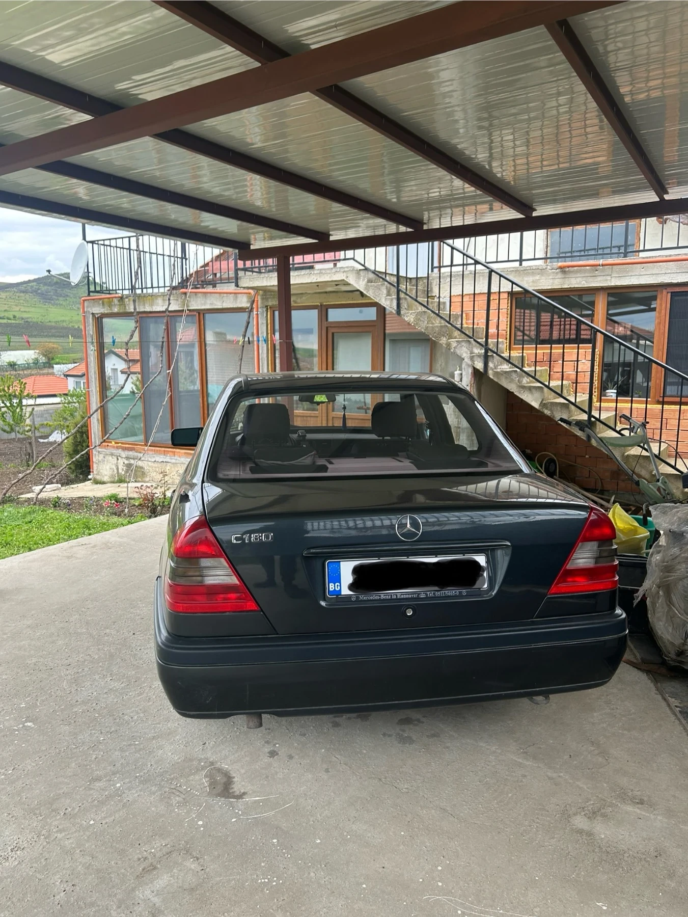 Mercedes-Benz C 180, снимка 2 - Автомобили и джипове - 54419615