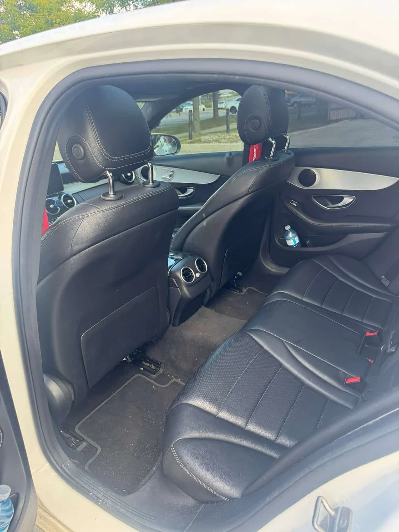 Mercedes-Benz C 300 * ПАНОРАМА * КАМЕРА * ПОДГРЕВИ, снимка 4 - Автомобили и джипове - 54562220