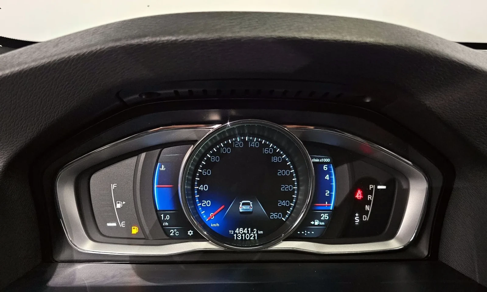 Volvo S60  T5 R-Design, снимка 10 - Автомобили и джипове - 54747419