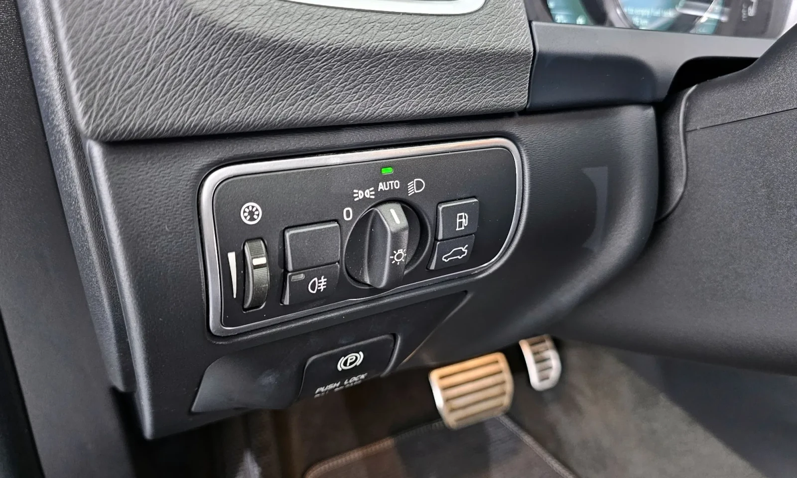 Volvo S60  T5 R-Design, снимка 7 - Автомобили и джипове - 54747419