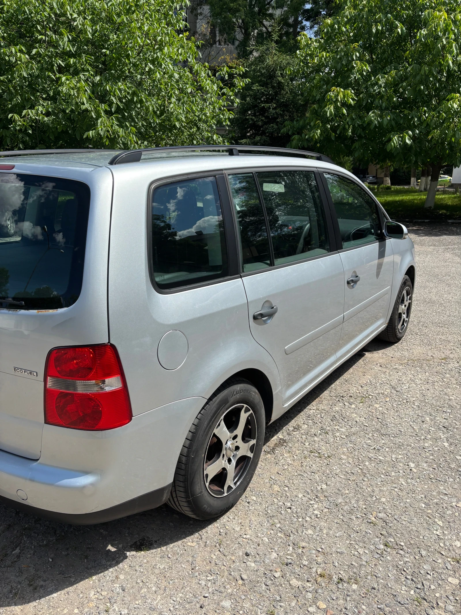VW Touran Газ/Метан , снимка 5 - Автомобили и джипове - 54915444