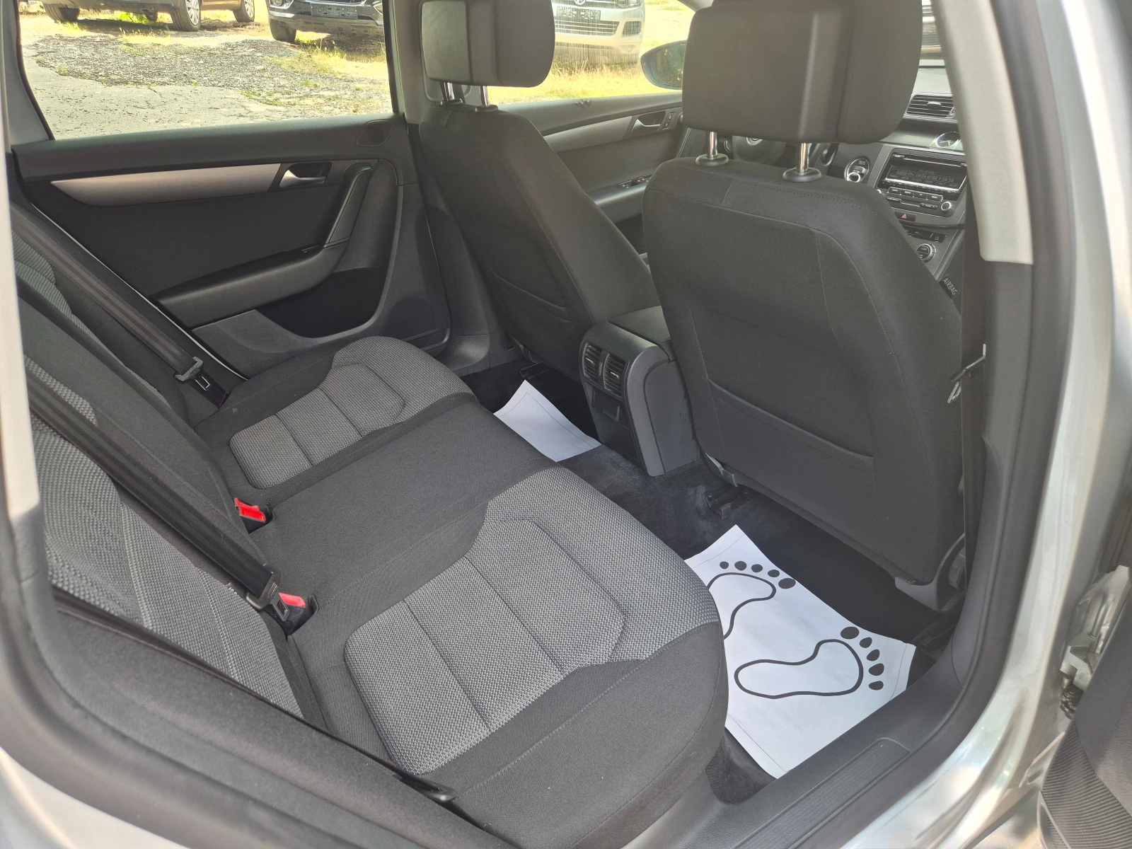 VW Passat 2.0TDI БЕЗ РЪЖДИ И ЗАБЕЛЕЖКИ , снимка 13 - Автомобили и джипове - 55034735