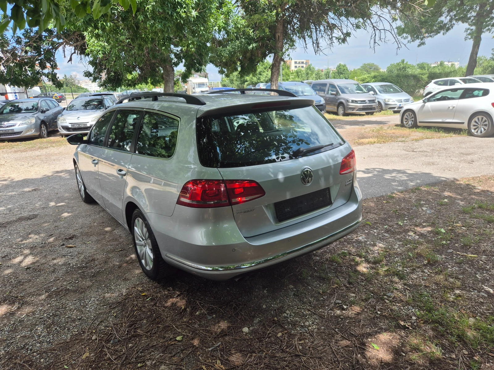 VW Passat 2.0TDI БЕЗ РЪЖДИ И ЗАБЕЛЕЖКИ , снимка 6 - Автомобили и джипове - 55034735