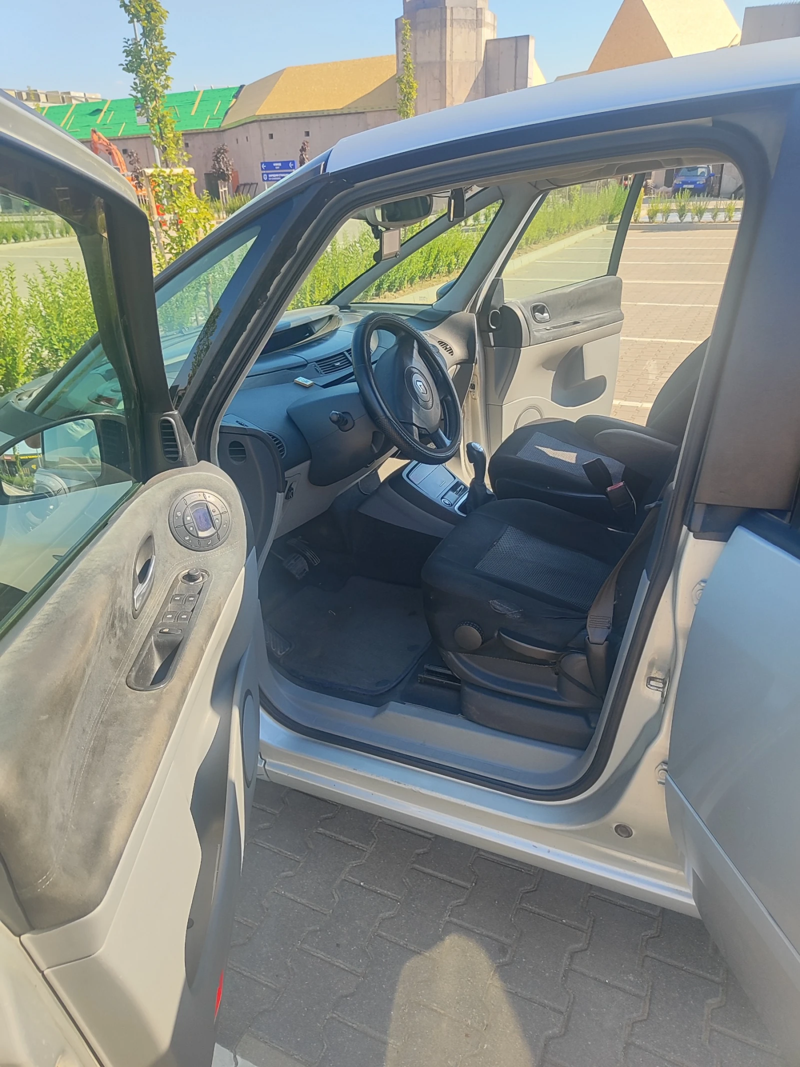 Renault Espace 2.0T, снимка 9 - Автомобили и джипове - 55588603