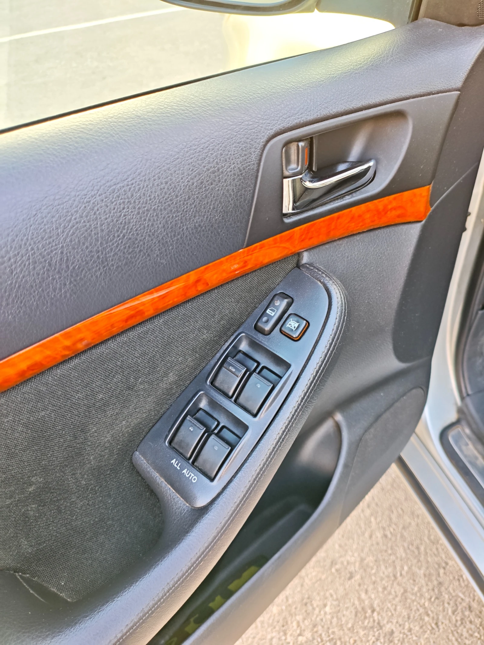 Toyota Avensis T25, снимка 6 - Автомобили и джипове - 55781207