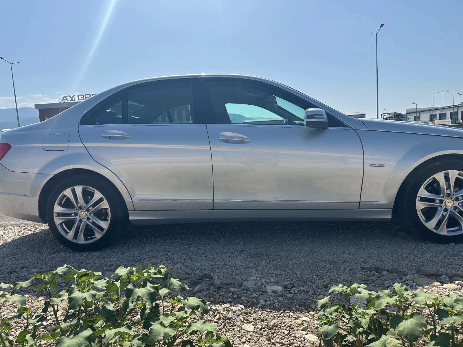 Mercedes-Benz C 220 Avangarde, снимка 4 - Автомобили и джипове - 55877420