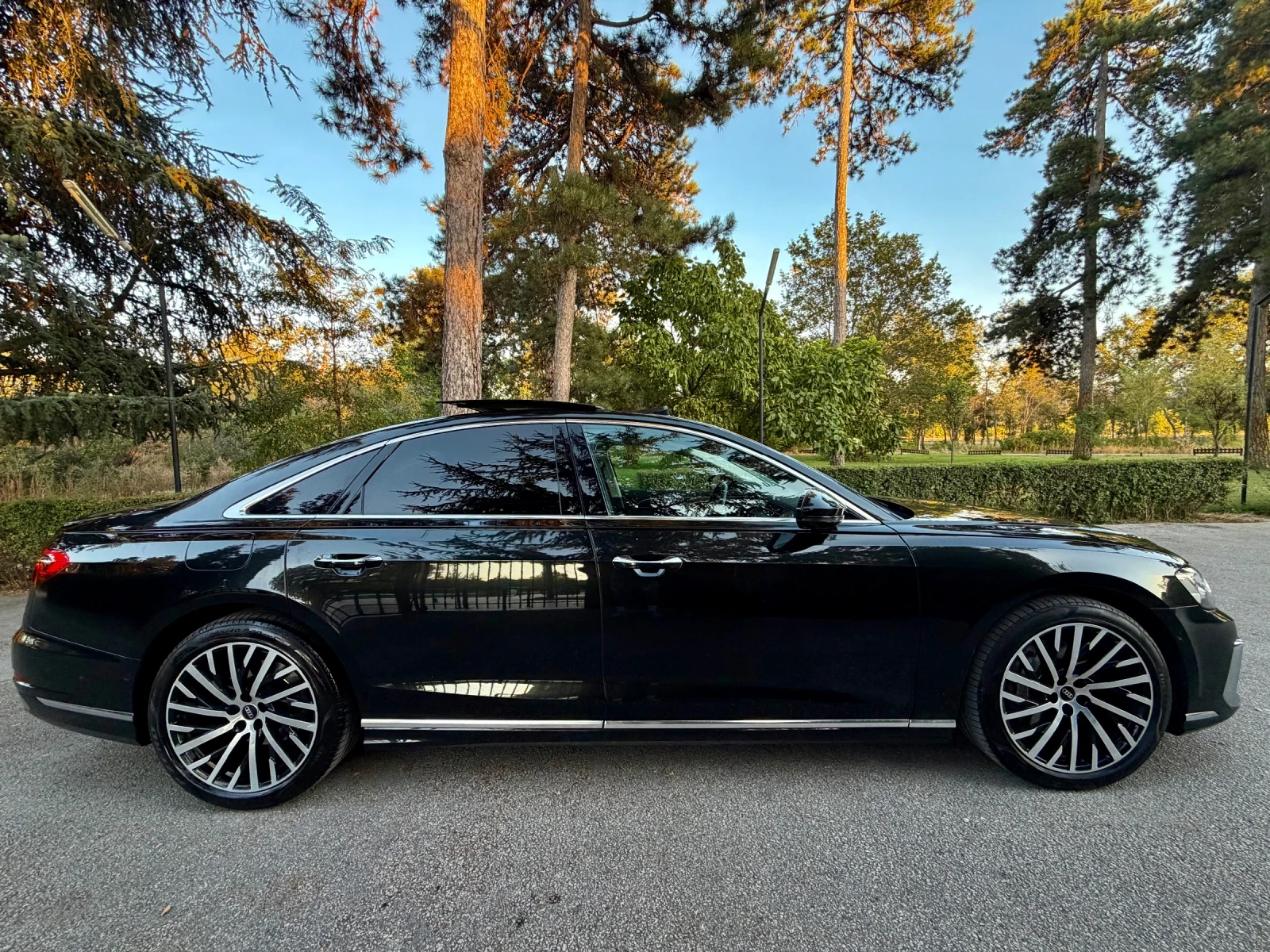 Audi A8 Уникат-104000км, снимка 5 - Автомобили и джипове - 55981245