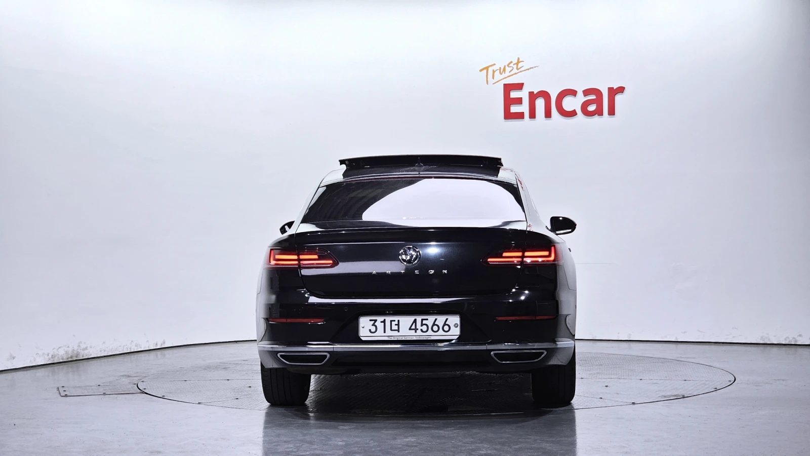 VW Arteon 2.0 TDI* BLIND SPOT* МАСАЖ* ЛЮК* КРАЙНА ЦЕНА, снимка 4 - Автомобили и джипове - 55983910