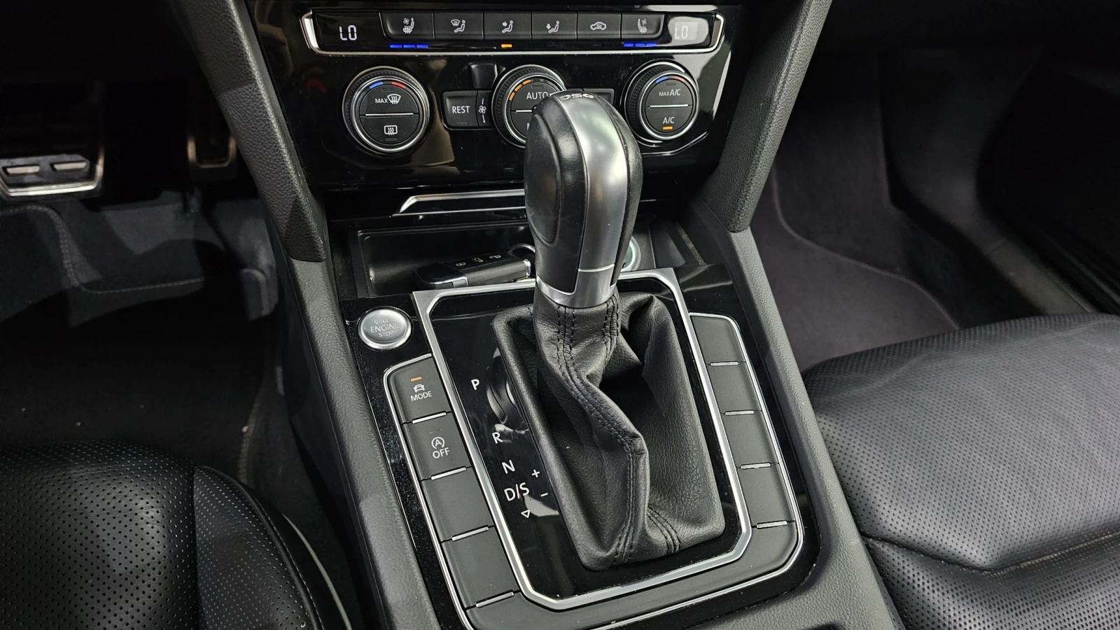 VW Arteon 2.0 TDI* BLIND SPOT* МАСАЖ* ЛЮК* КРАЙНА ЦЕНА, снимка 9 - Автомобили и джипове - 55983910