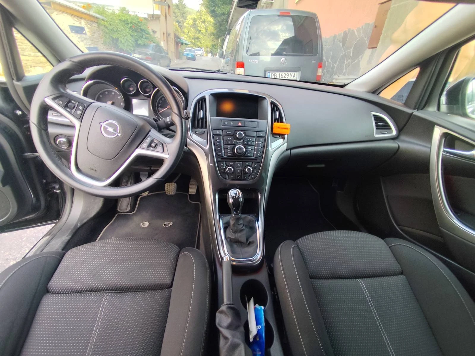 Opel Astra J 1.6 CTdi Sport tourer, снимка 7 - Автомобили и джипове - 56034631