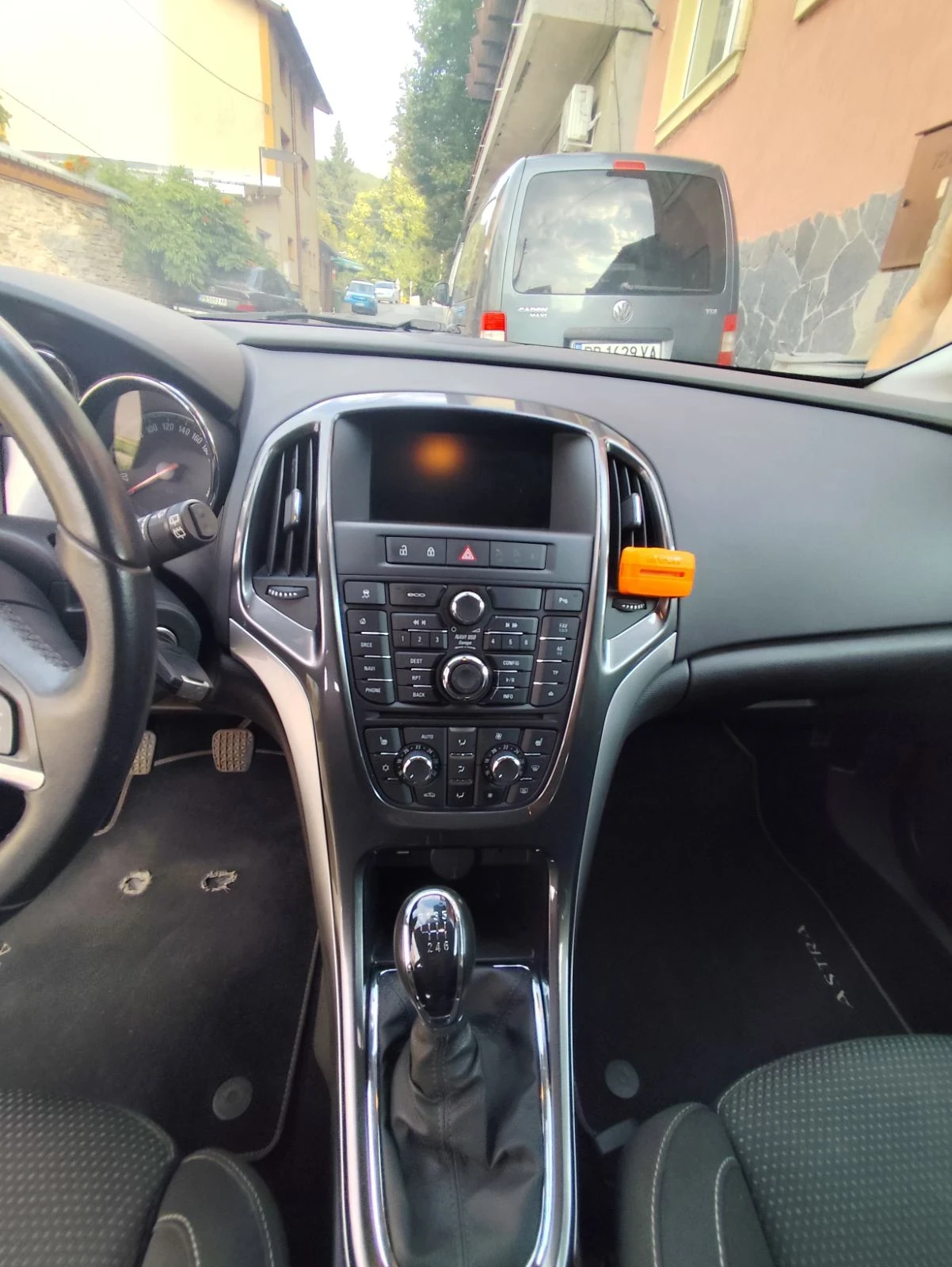 Opel Astra J 1.6 CTdi Sport tourer, снимка 10 - Автомобили и джипове - 56034631