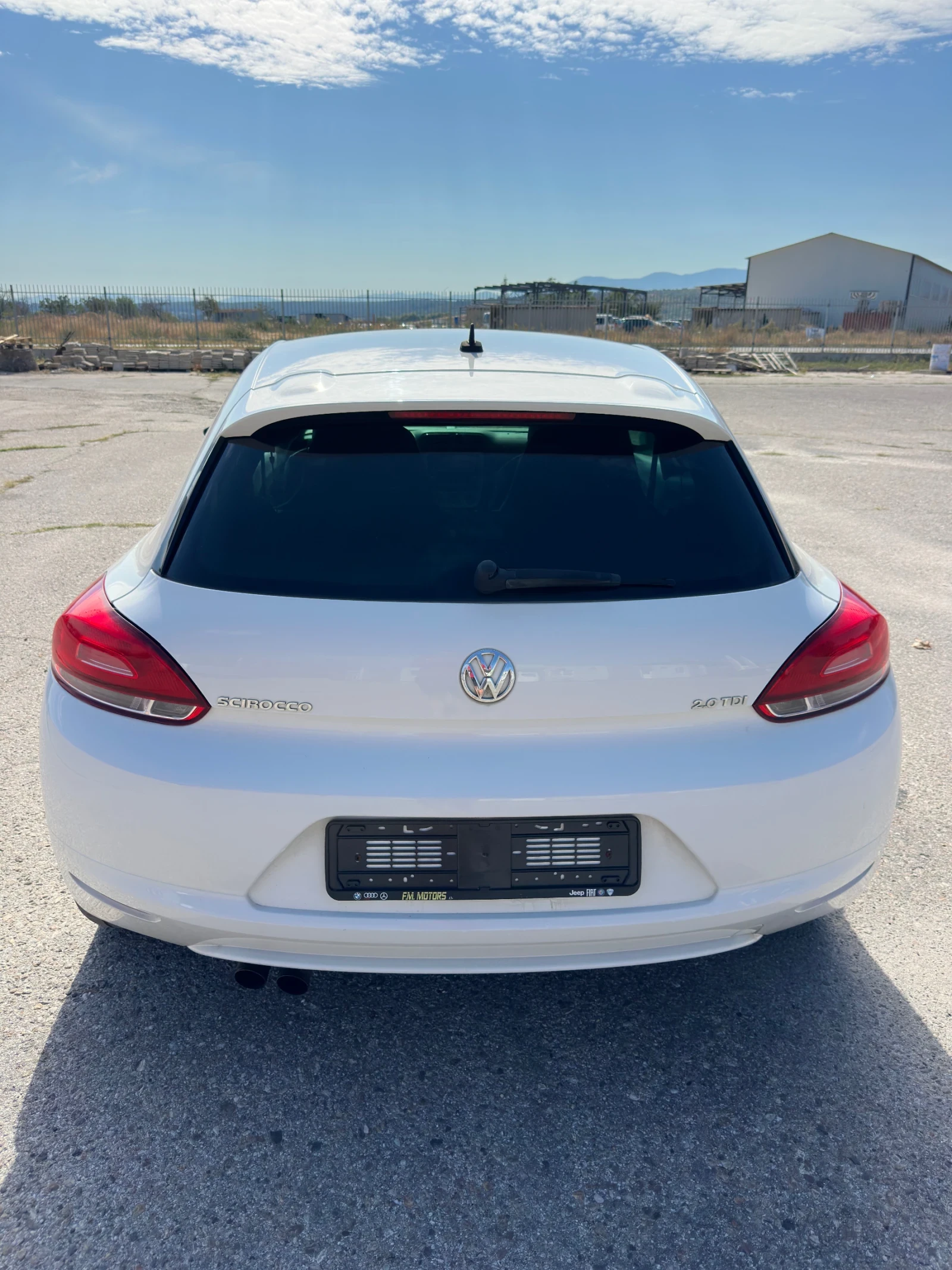 VW Scirocco 2.0 tdi, снимка 7 - Автомобили и джипове - 56137726