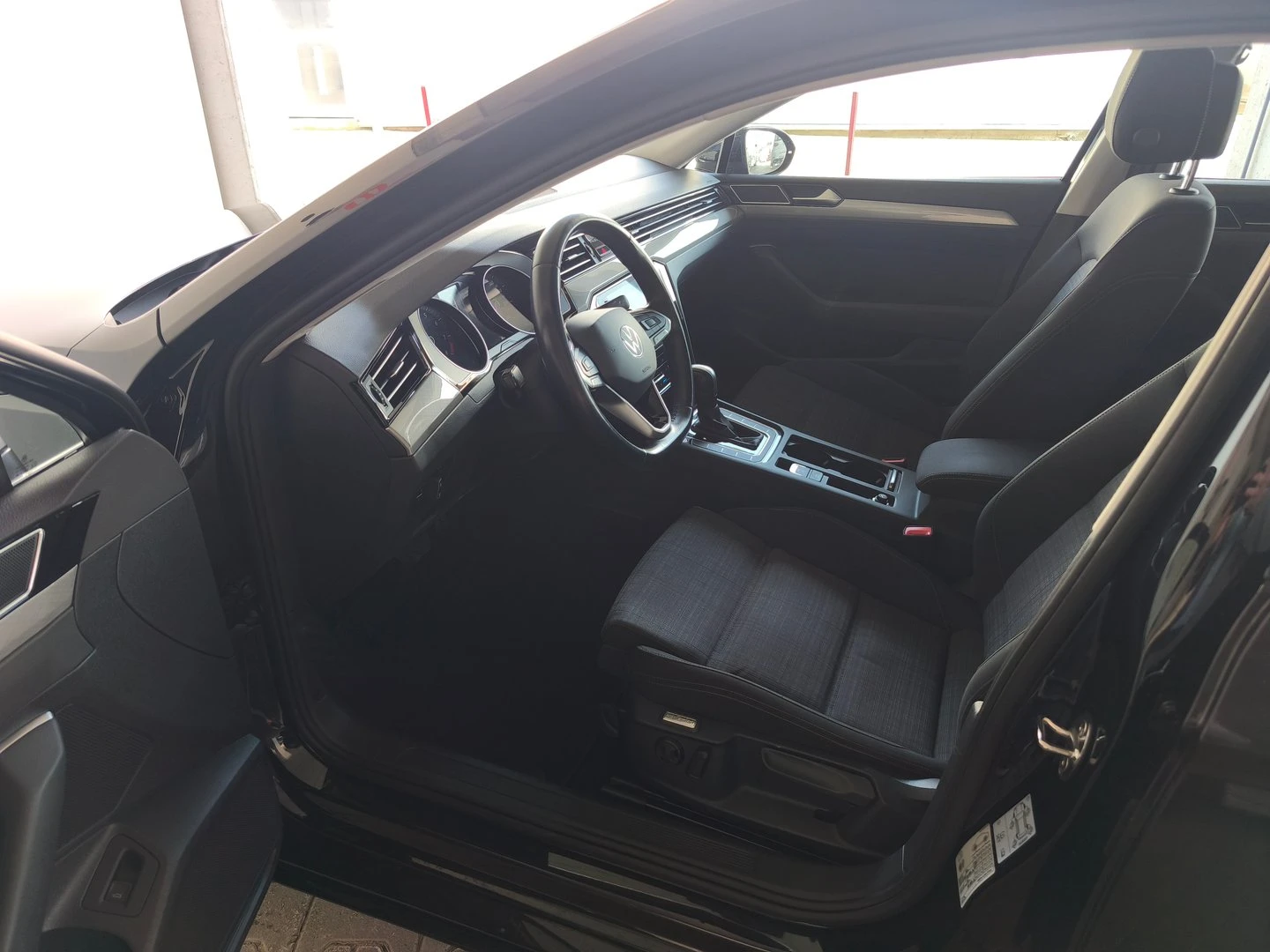 VW Passat, снимка 6 - Автомобили и джипове - 56420391