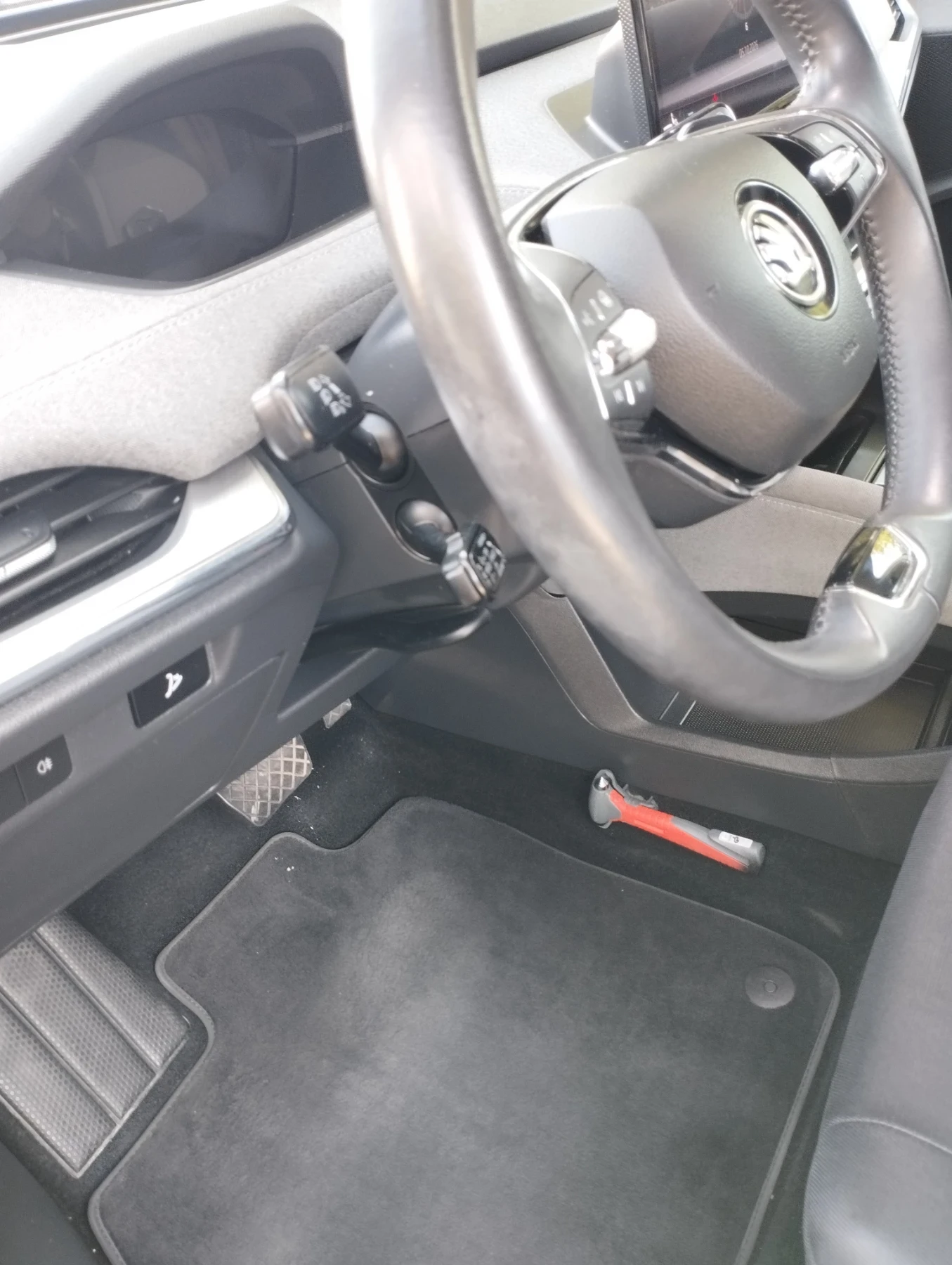 Skoda Enyaq, снимка 8 - Автомобили и джипове - 56362559