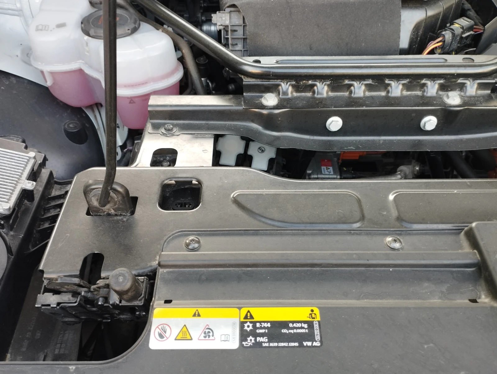 Skoda Enyaq, снимка 16 - Автомобили и джипове - 56362559