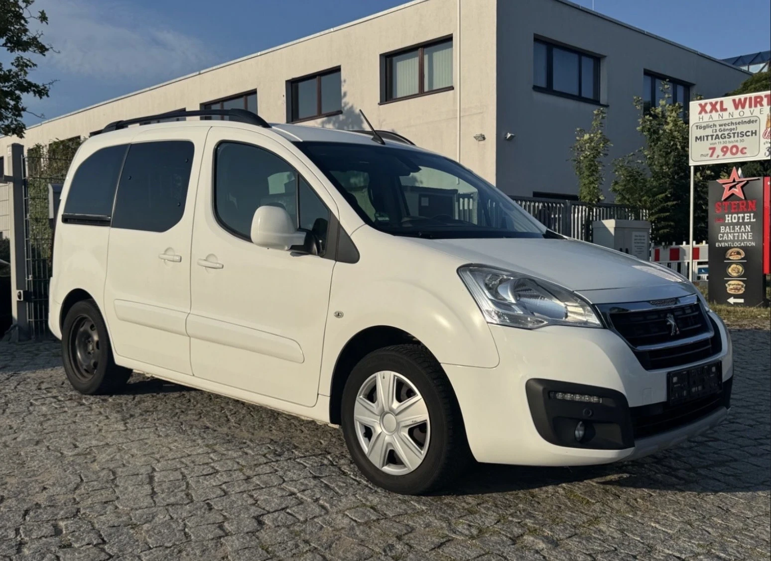Peugeot Partner Супер Спешно!!!, снимка 2 - Автомобили и джипове - 56551804