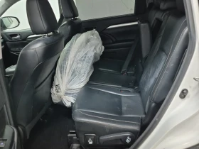 Toyota Highlander Hybrid XLE * * Черен Салон * * Carfax * * Carfax *, снимка 11