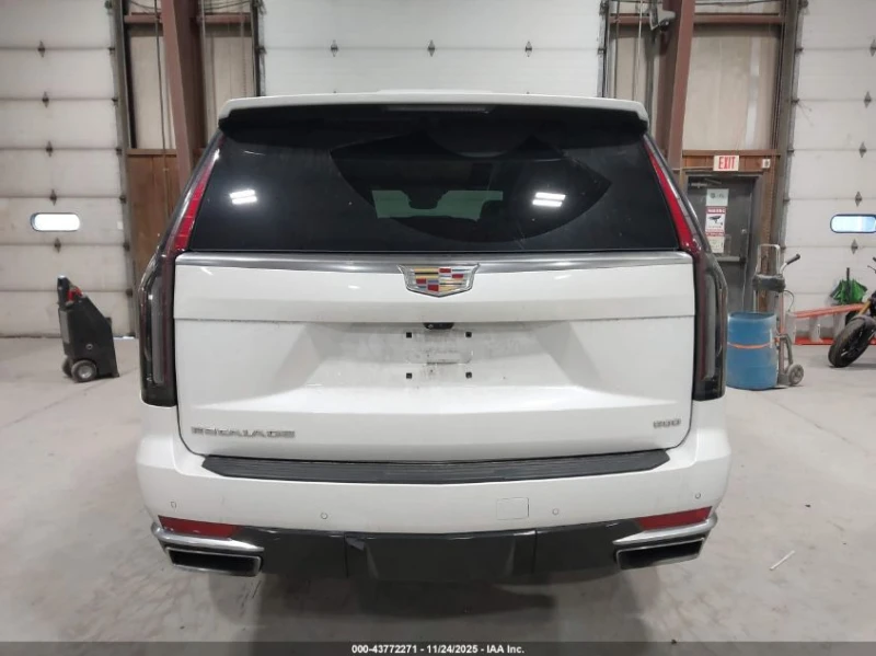 Cadillac Escalade 6.2L V-8 DI, VVT, 420HP 4X4 Drive, снимка 8 - Автомобили и джипове - 52939833